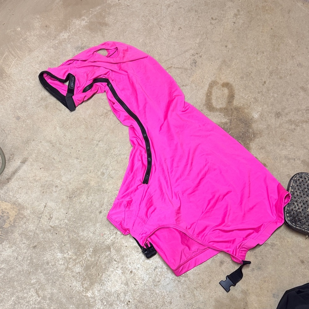 Hot pink horse slinky
